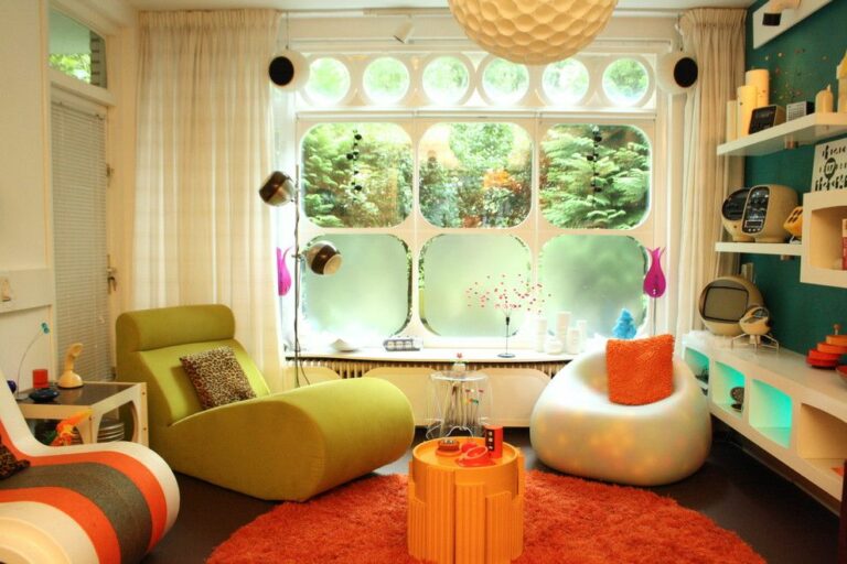 Color, Forma y Nostalgia: El Encanto del Estilo Retro