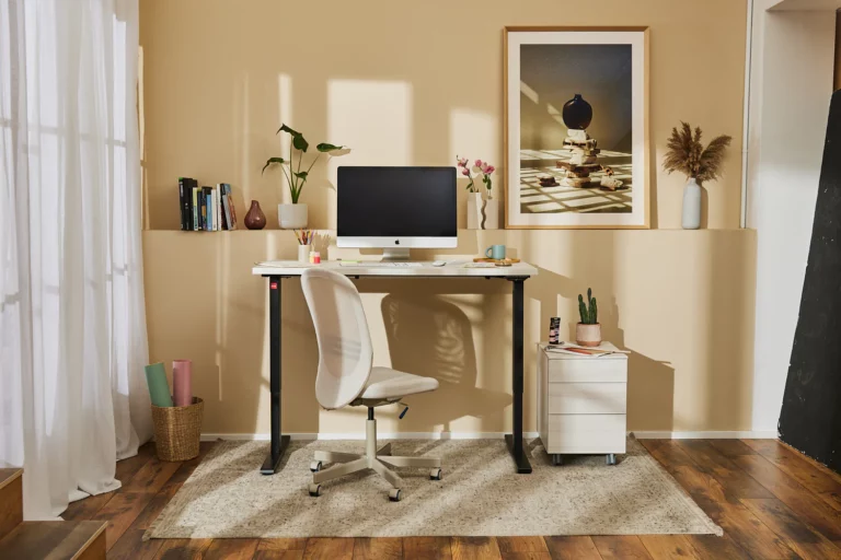 Oficinas en Casa: Diseño Ergonómico y Estético para un Espacio de Trabajo Ideal